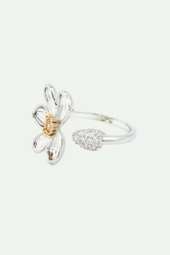 Les Néréides Bague Ajustable Marguerite Et Pétale Pavé De Cristaux Blancs -Les Néréides fr 0e9325b5 e418 4f3a ae6b 29257109cb21
