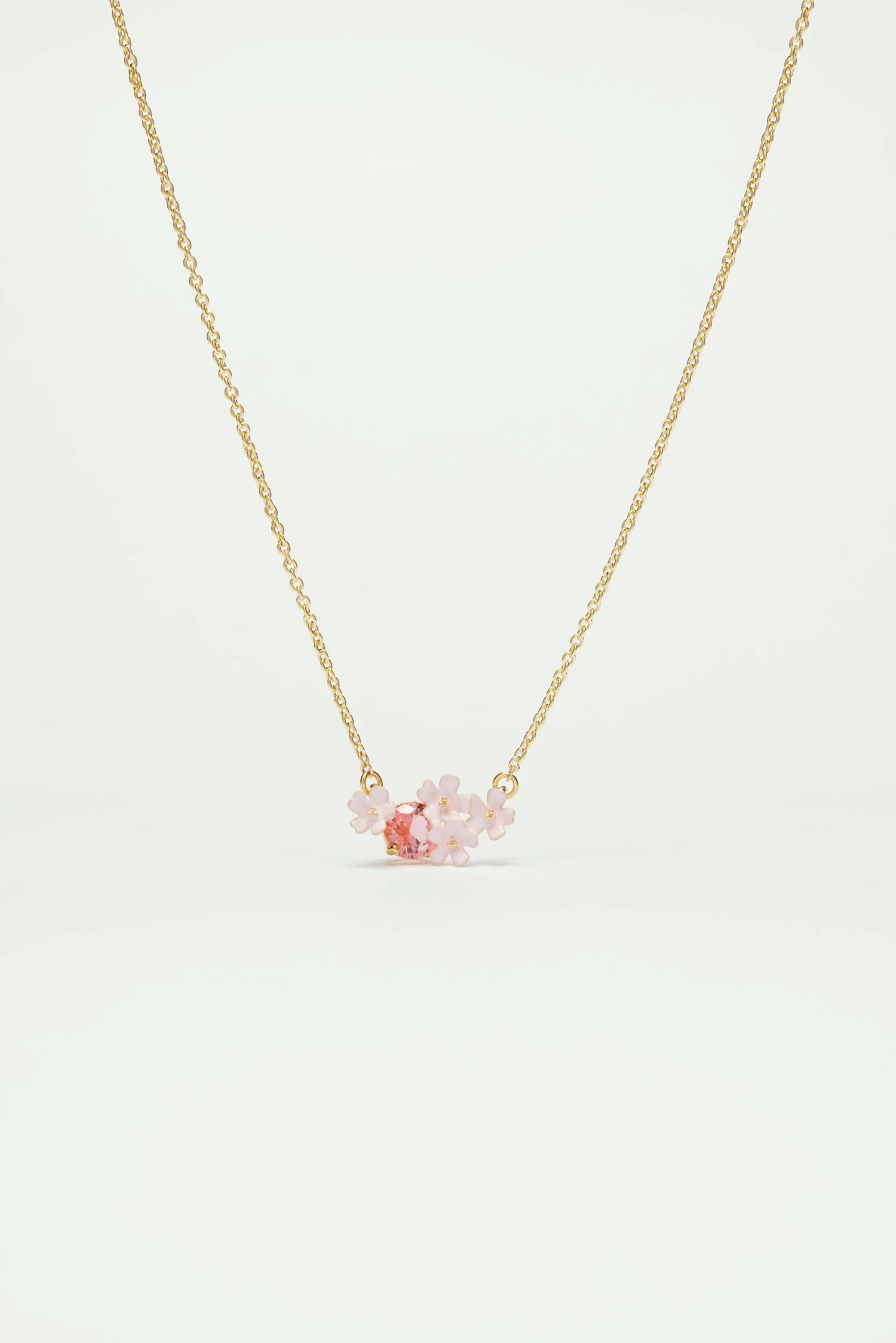 Les Néréides Collier Plastron Fleurs De Verveine Et Pierre Ronde 1 Les Néréides Collier Plastron Fleurs De Verveine Et Pierre Ronde