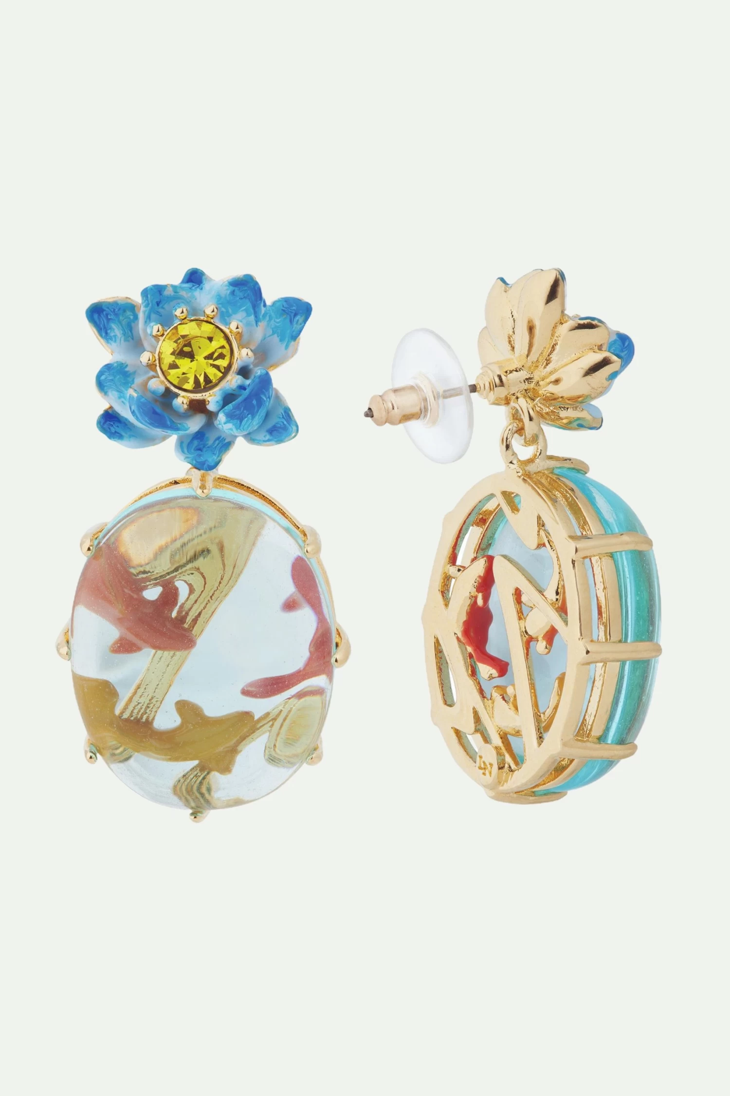 Les Néréides Boucles D'oreilles Tiges Lotus Bleu, Verre Ovale Et Carpes Koï 2 Les Néréides Boucles D'oreilles Tiges Lotus Bleu, Verre Ovale Et Carpes Koï – Image 2