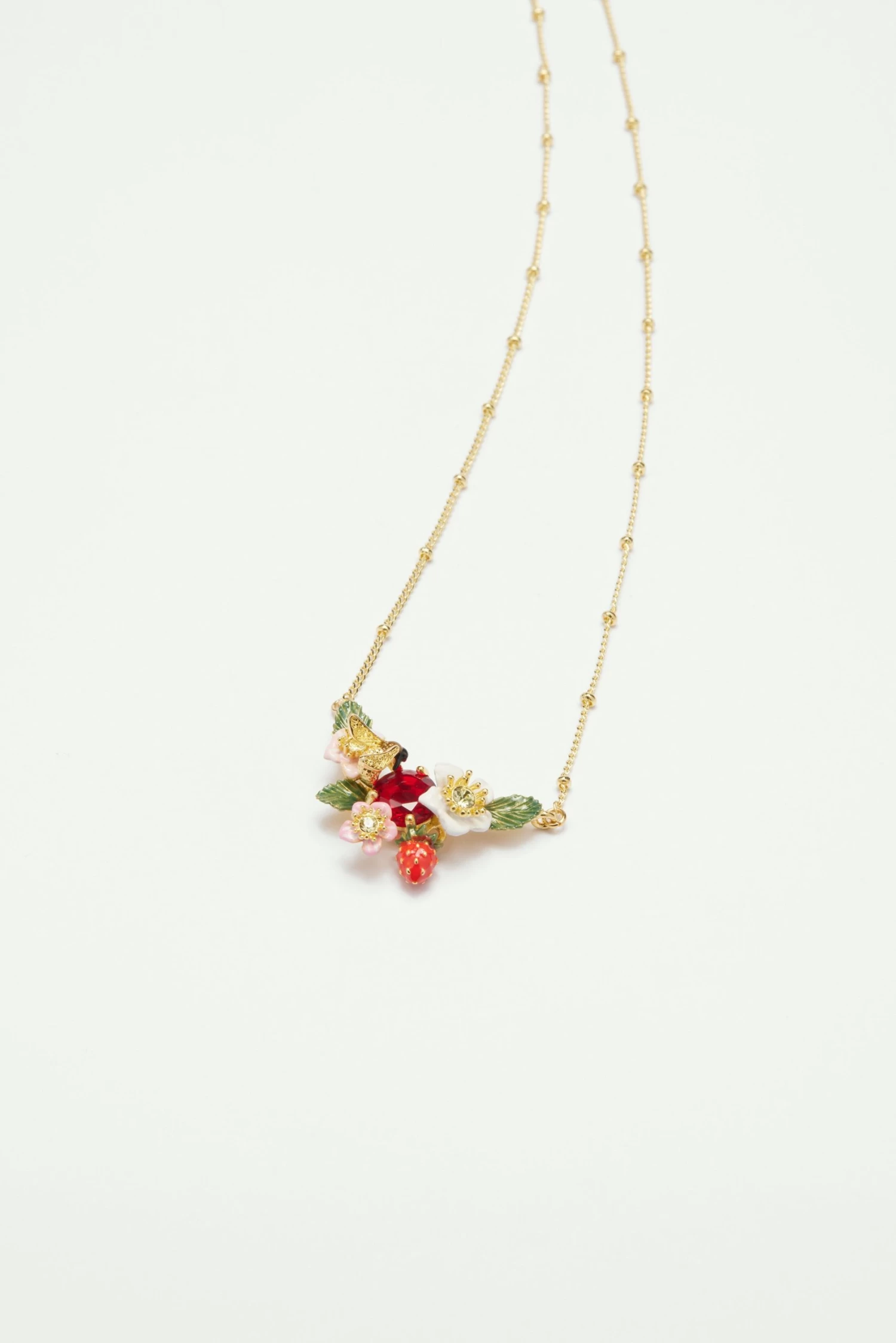 Les Néréides Collier Plastron Fraise Des Bois, Fleurs De Fraisiers Et Bourdon 3 Les Néréides Collier Plastron Fraise Des Bois, Fleurs De Fraisiers Et Bourdon – Image 3