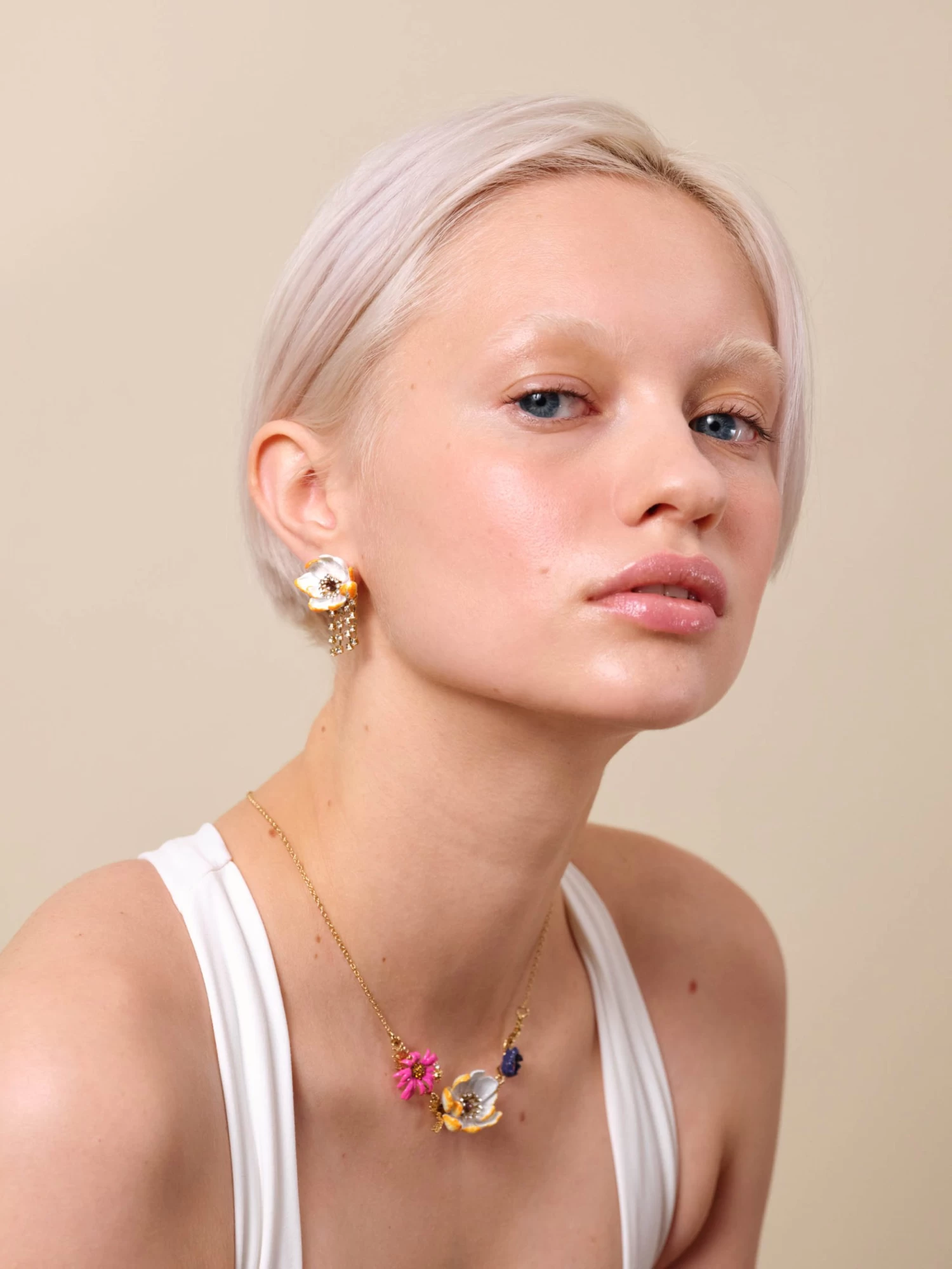 Les Néréides Boucles D'oreilles Tiges Rose Sauvage 2 Les Néréides Boucles D'oreilles Tiges Rose Sauvage – Image 2