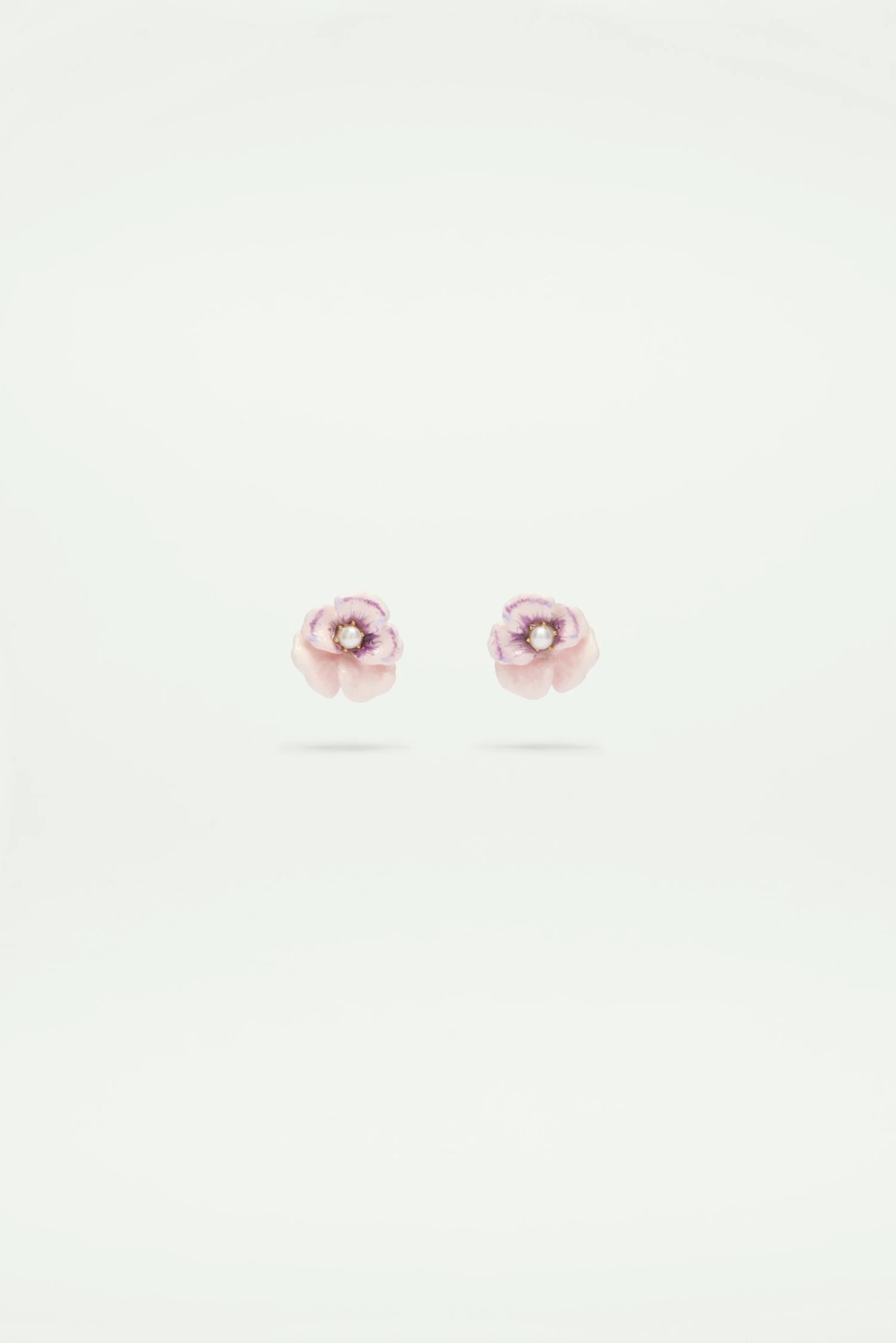 Les Néréides Boucles D'oreilles Pensée Rose Et Perle 1 Les Néréides Boucles D'oreilles Pensée Rose Et Perle