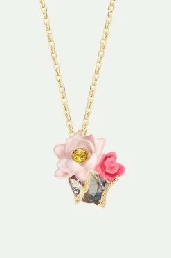 Les Néréides Collier Pendentif Lotus Rose Et Pierre Bleu Clair -Les Néréides fr d8eb5883 b32a 4ebe 9289 40f06258c9cd