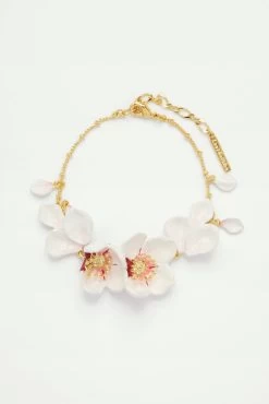 Les Néréides Bracelet Fin Fleurs Blanches Du Japon Et Pétales
